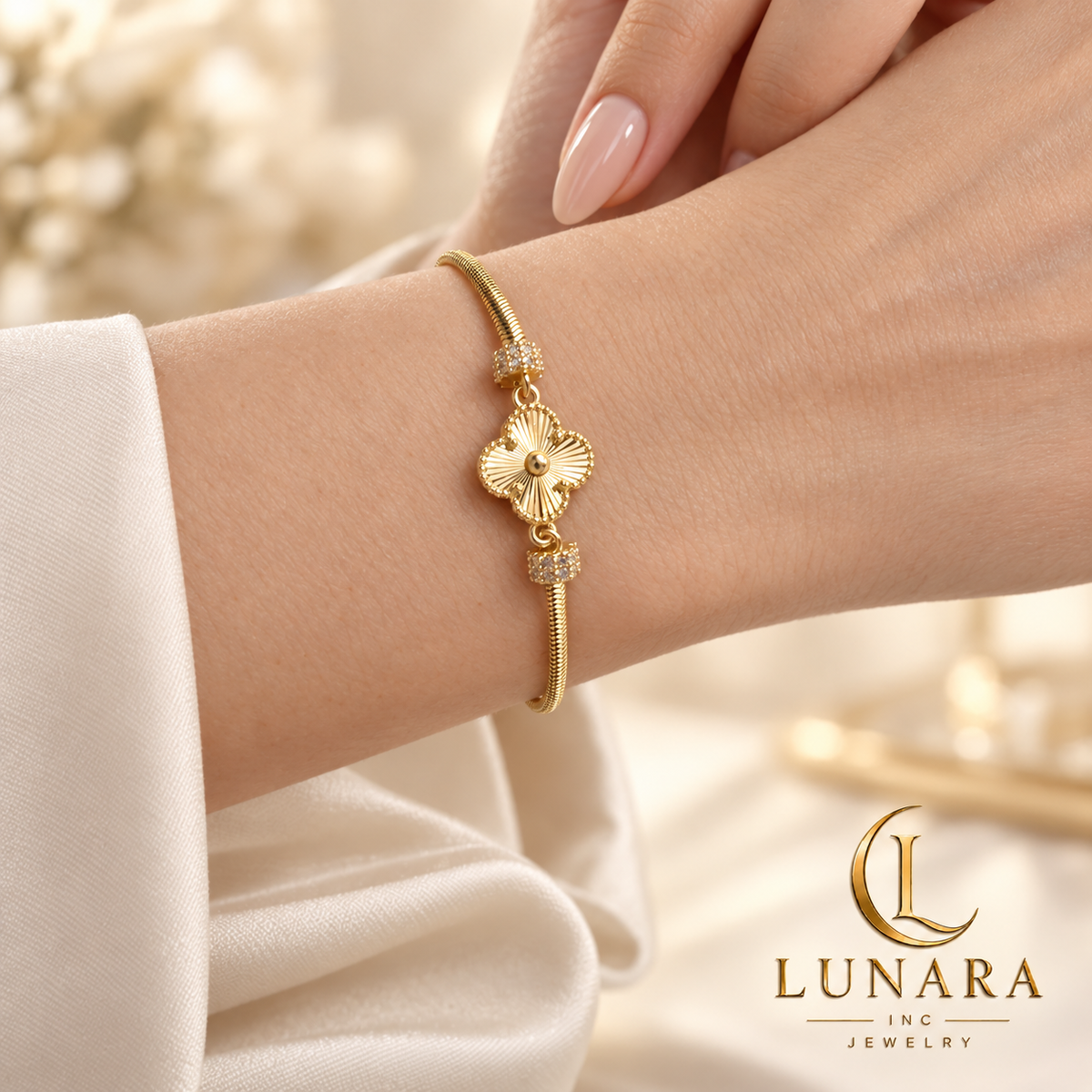 Four-Petal Flower Snake Chain Bracelet