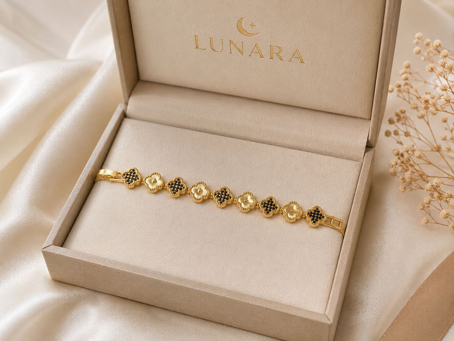 Lunara Clover Sparkle Bracelet