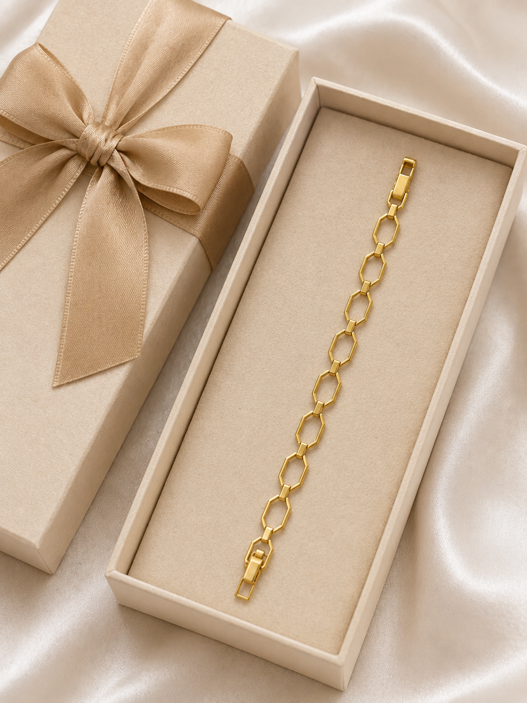✨ Golden Hex Link Bracelet