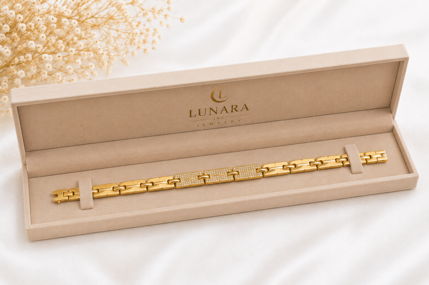 Gold Spike Link Bracelet with Pavé Center