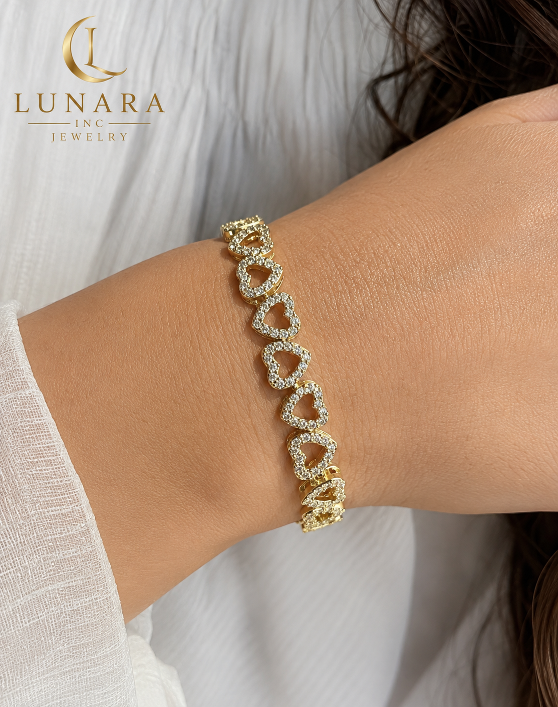 Lunara Sparkling Open Heart Bracelet