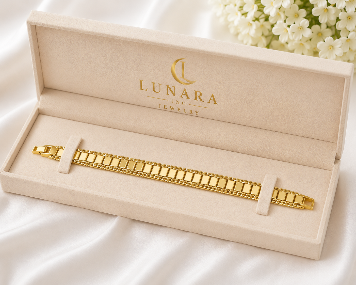 Lunara Bold Rectangular Link Bracelet