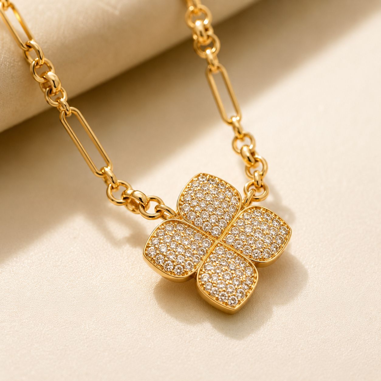 Lunara Floral Pendant Necklace