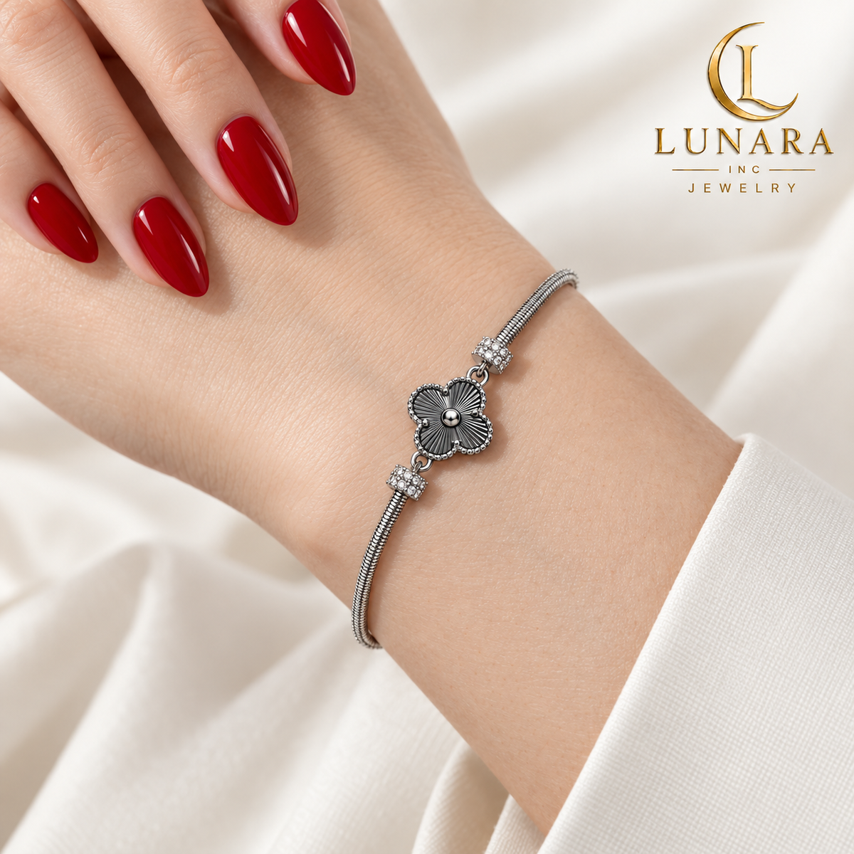 Four-Petal Flower Snake Chain Bracelet