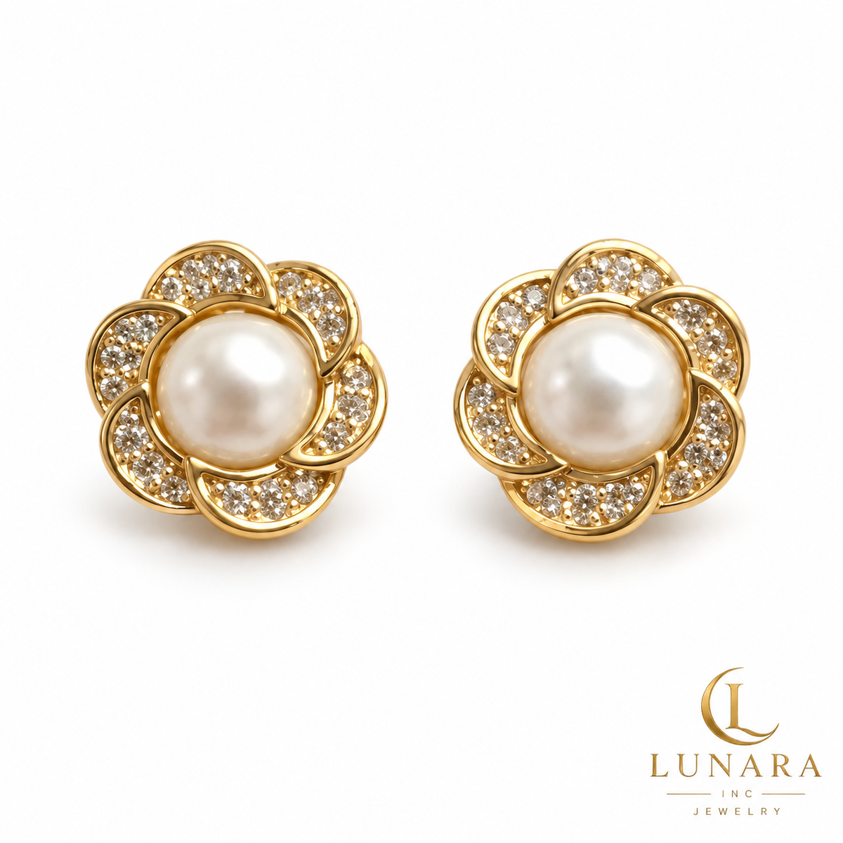 14K Gold Pearl Bloom Stud Earrings