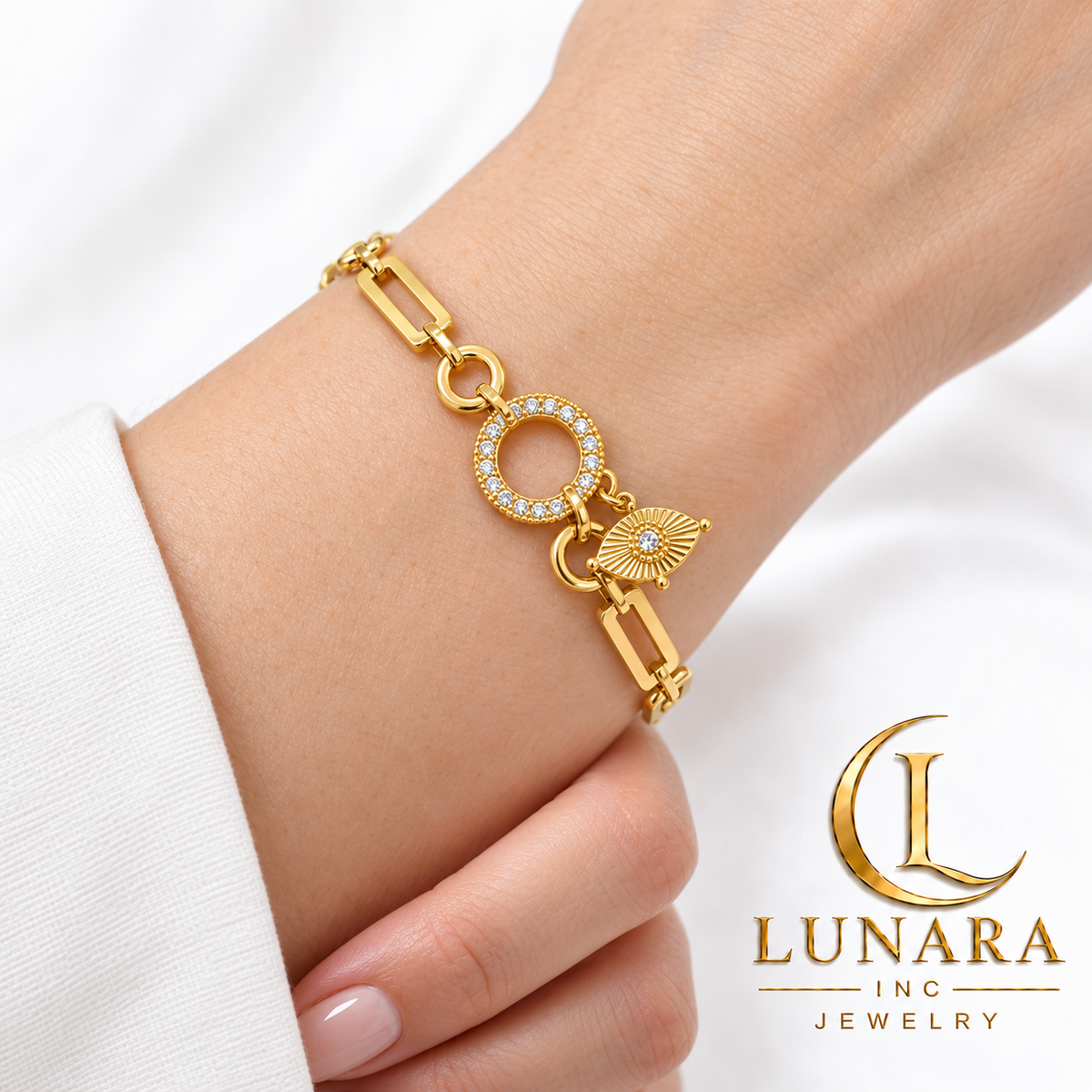 Golden Eye Rectangular Link Bracelet