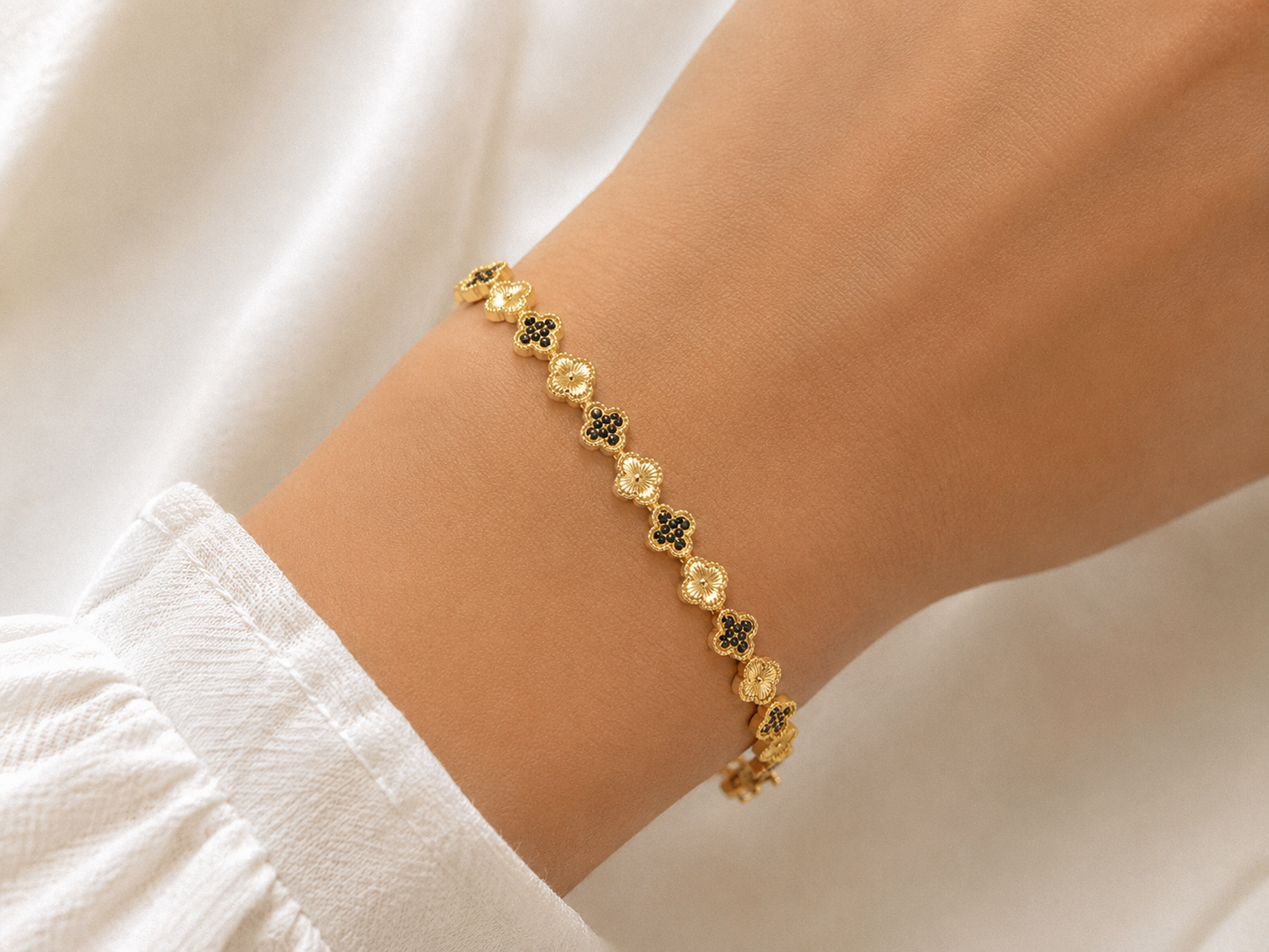Lunara Clover Sparkle Bracelet