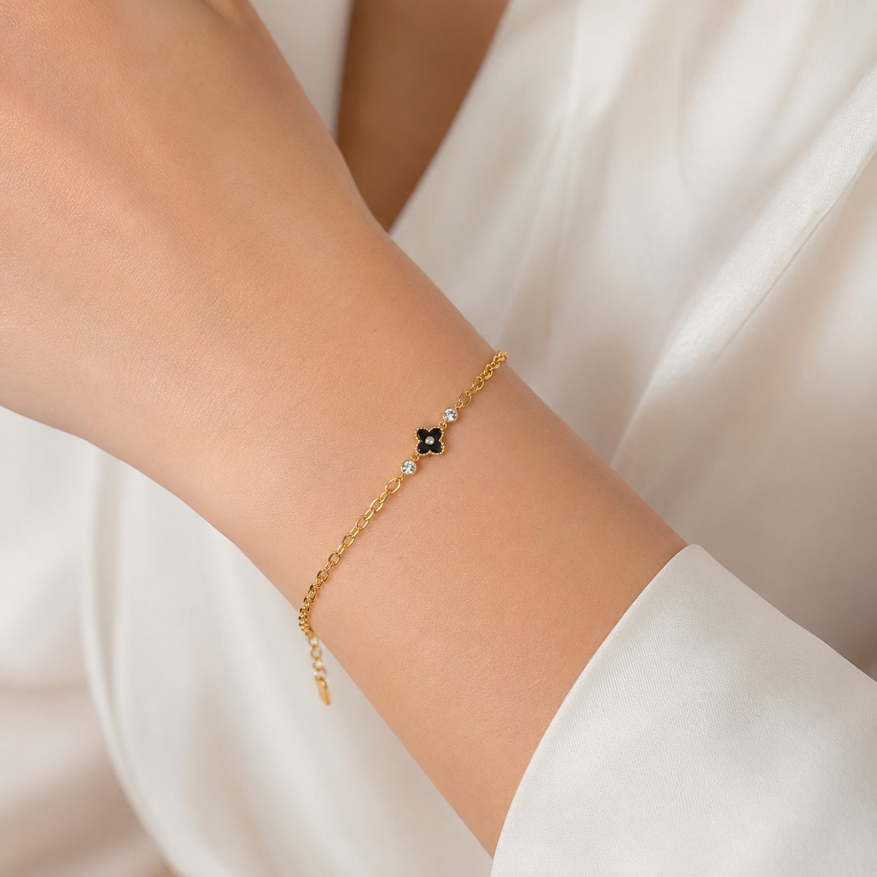 Lunara Clover Charm Bracelet