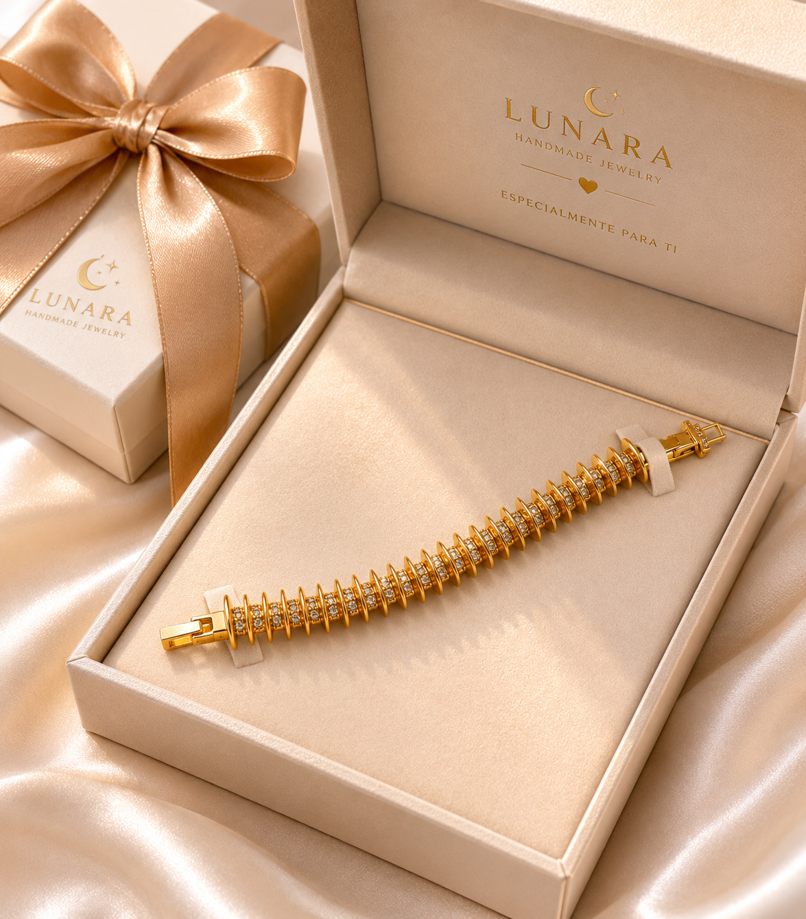 Radiant Luxe Gold Bracelet