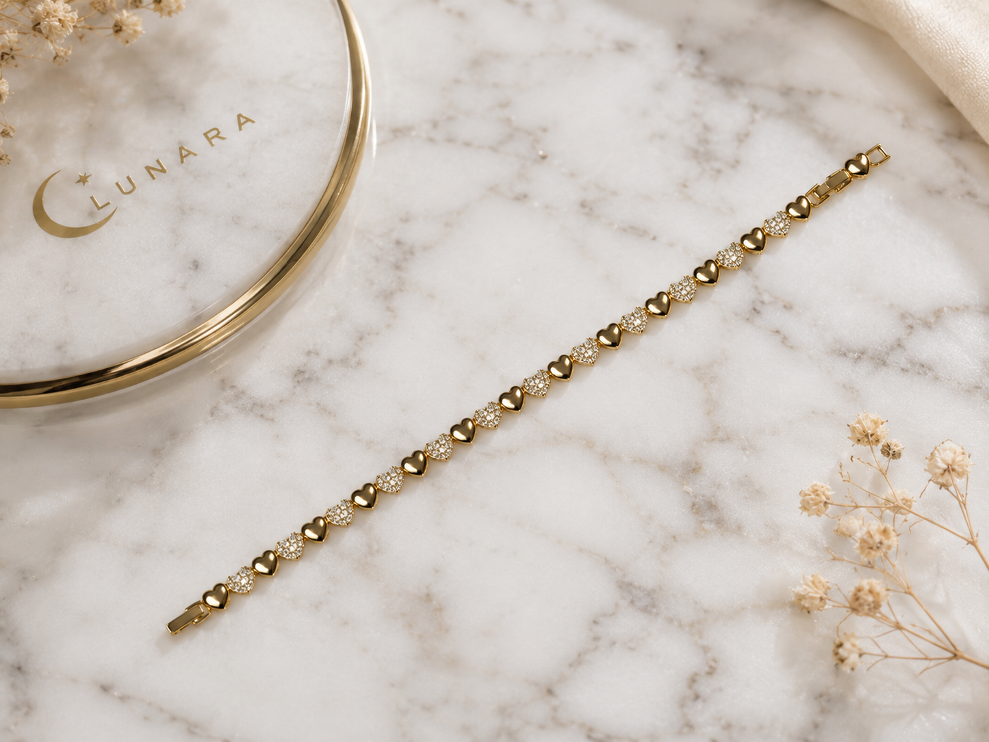 💛 Lunara Heart & Sparkle Bracelet