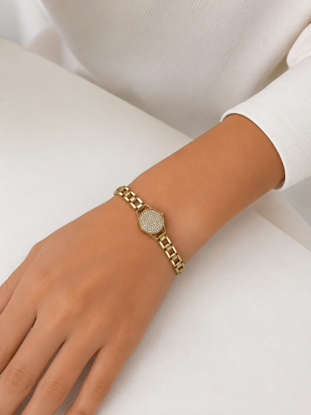 ✨ Golden Crystal Time Bracelet
