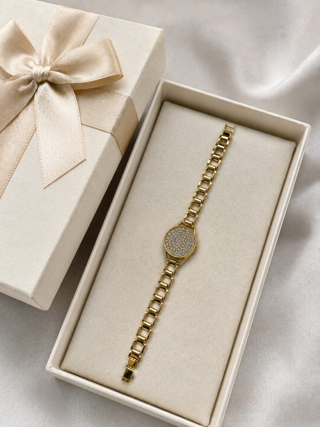 ✨ Golden Crystal Time Bracelet