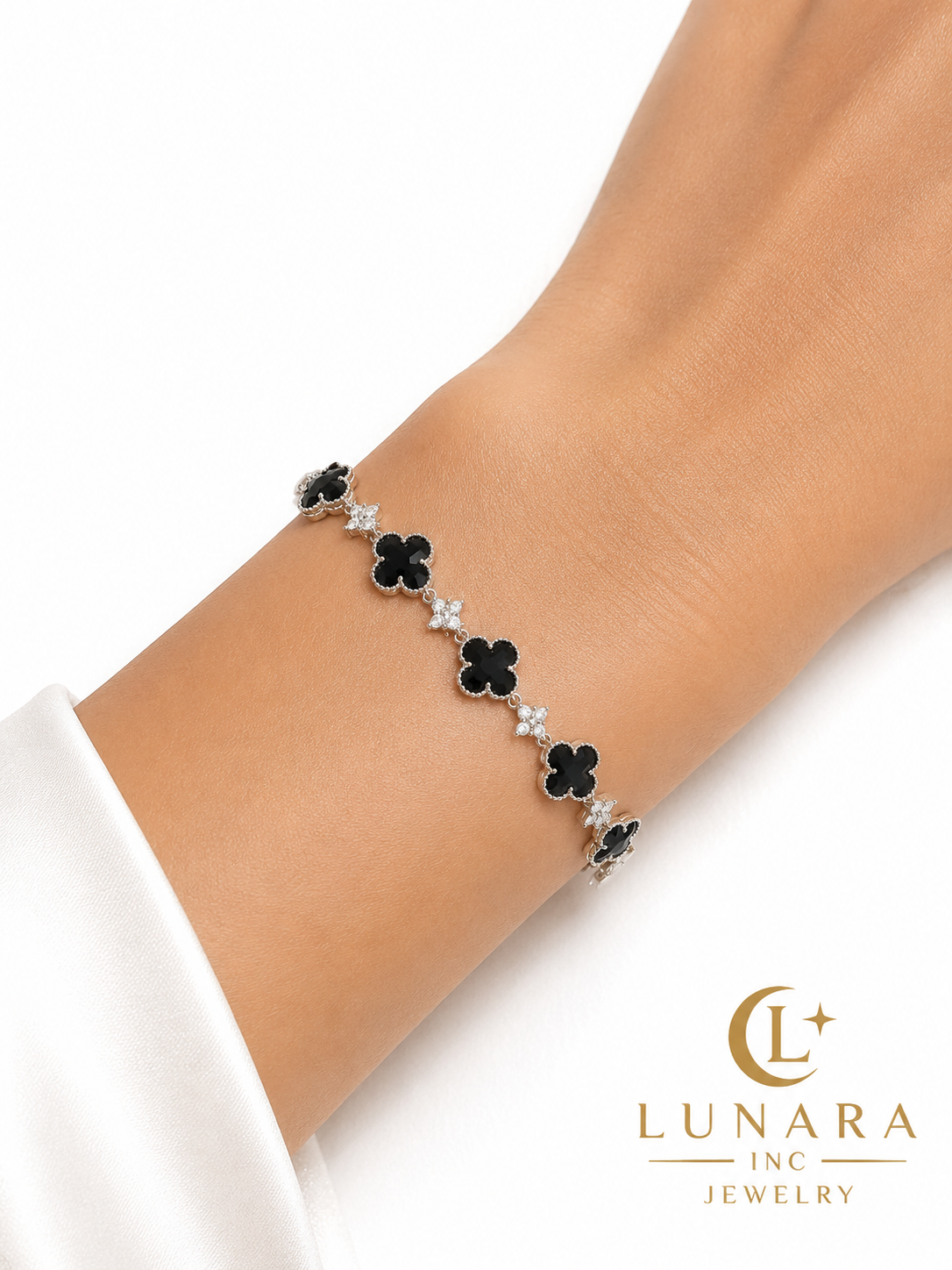 Lunara Black Clover Bracelet