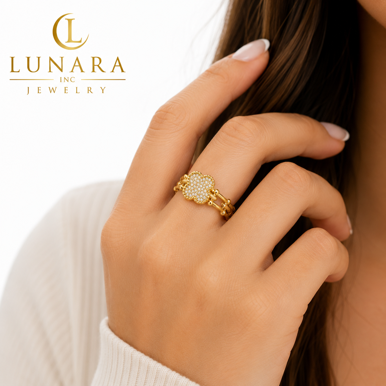 Pavé Clover Chain Ring