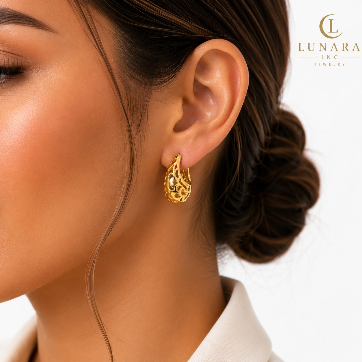 Luxe Filigree Teardrop Huggie Earrings