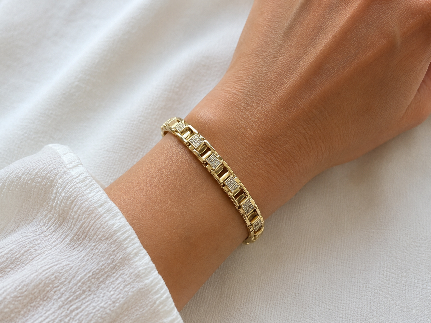 Radiant Luxe Link Bracelet