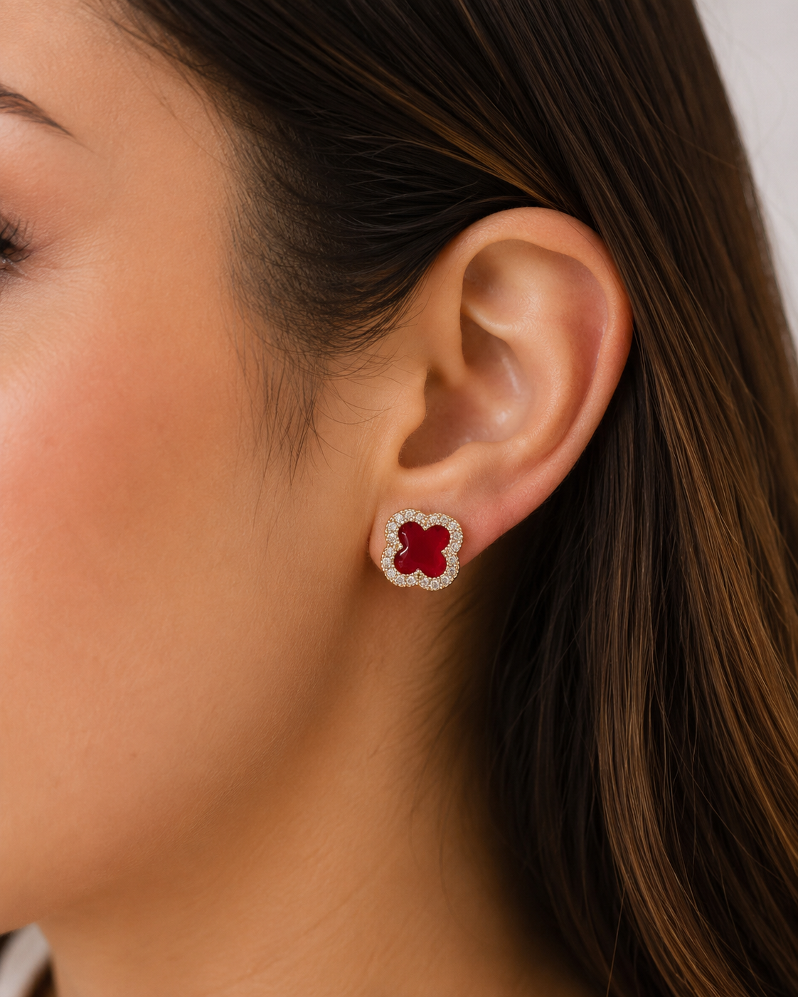 Lunara Clover Spark Stud Earrings