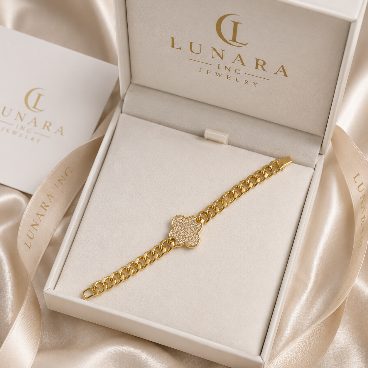 Lunara Clover Pavé Cuban Bracelet