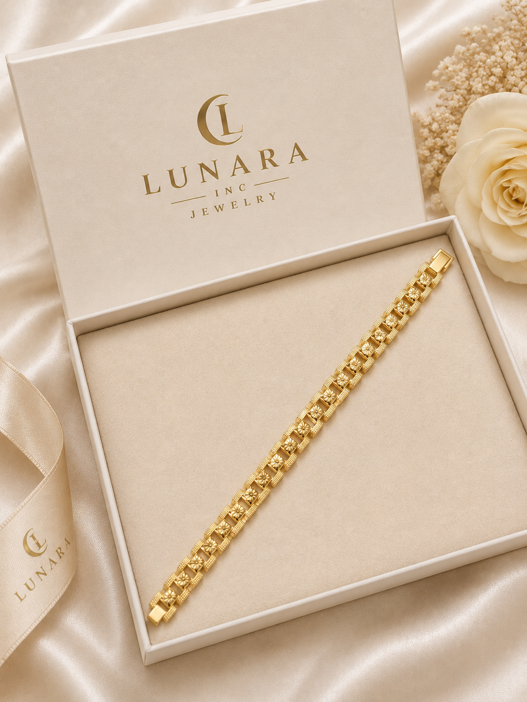 Lunara Floral Link Bracelet