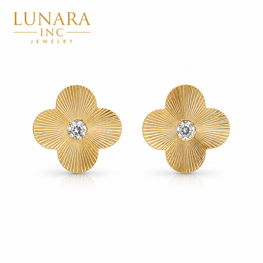 Lunara Clover Radiance Stud Earrings
