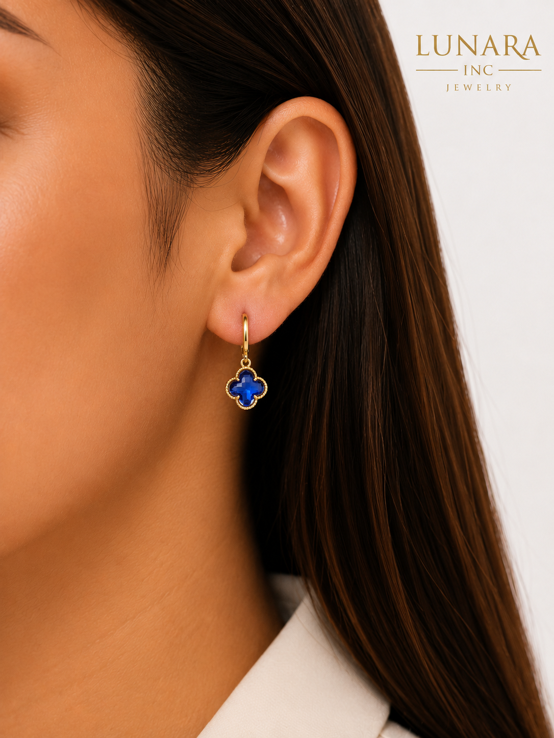 Lunara Sapphire Clover Huggie Earrings