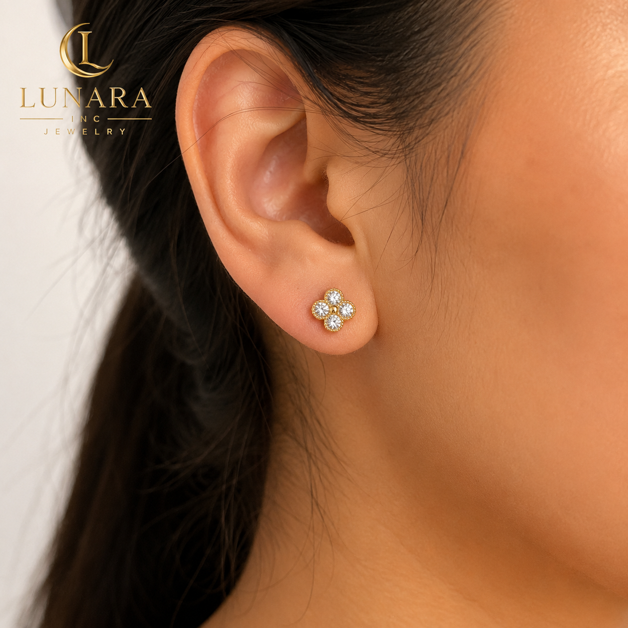 Clover Spark Stud Earrings