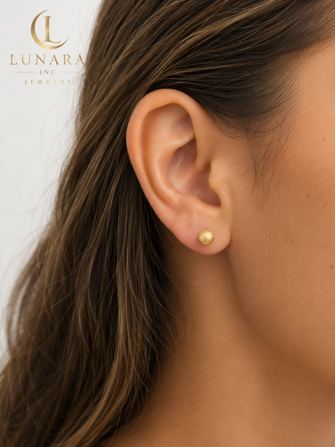 Luna Frosted Ball Stud Earrings