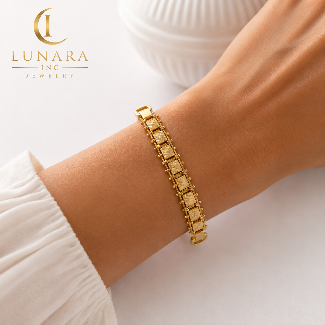 Lunara Vintage Textured Link Bracelet