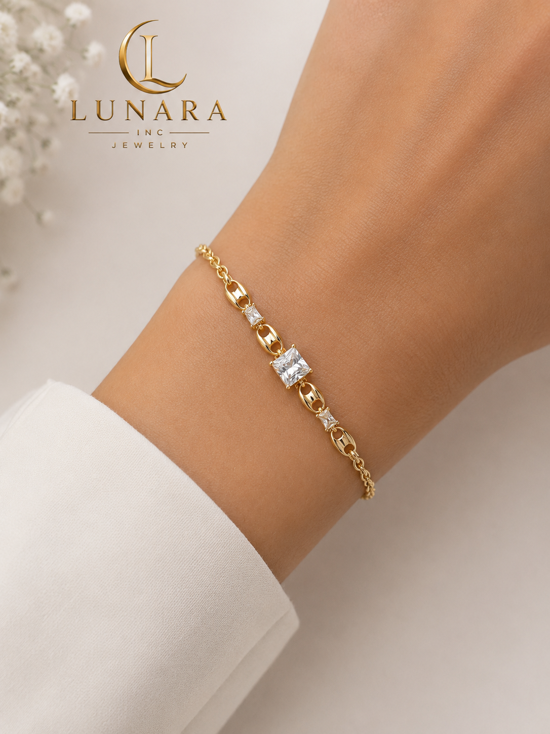 Lunara Gold Bracelet with Princess-Cut Crystal