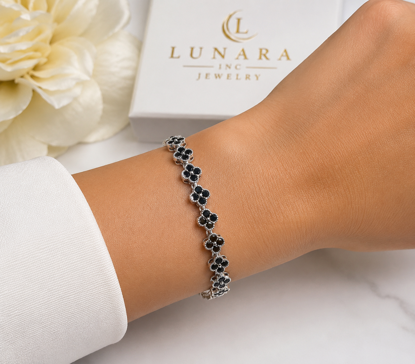 Lunara Black Clover Bracelet – Silver Tone Floral Link Bracelet
