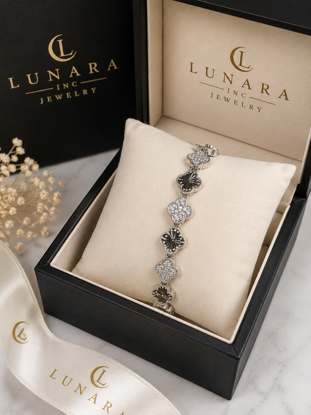 Lunara Clover Crystal Bracelet – Silver Tone Alternating Floral Design