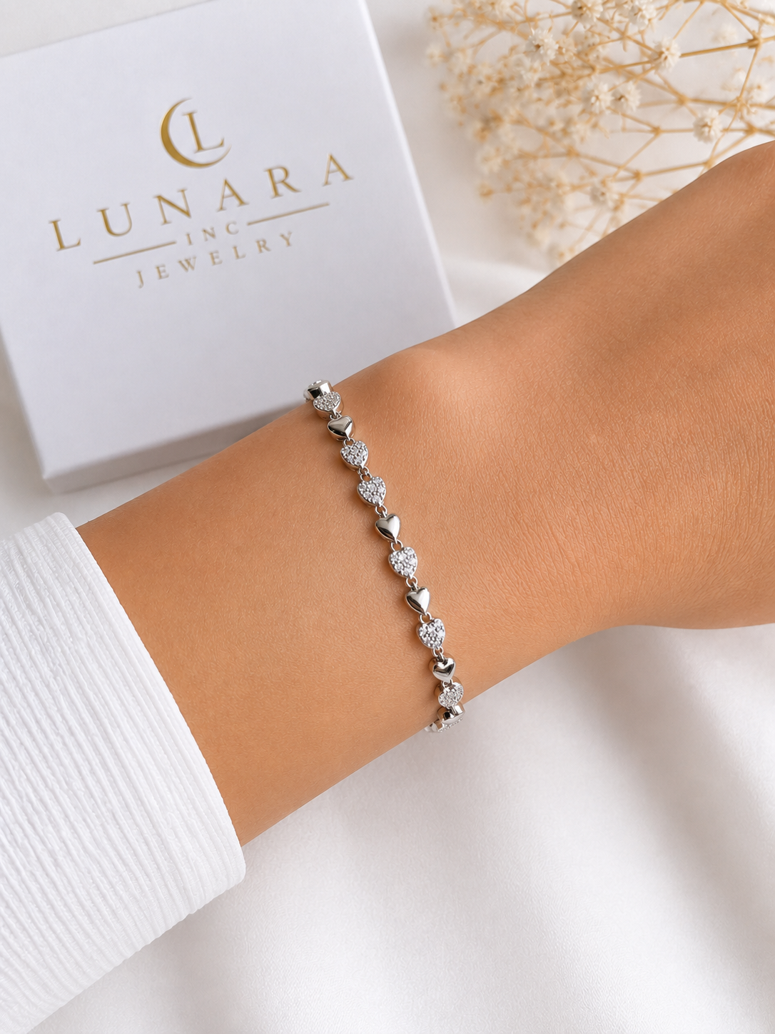 Lunara Alternating Heart Bracelet – Silver Tone with CZ Hearts