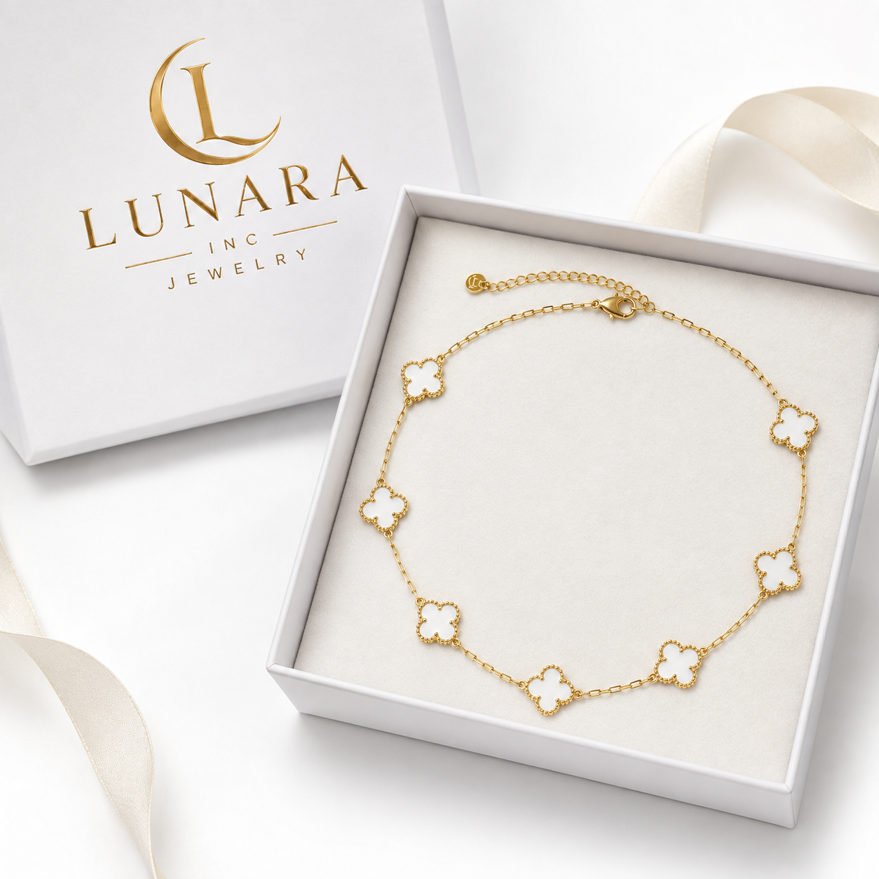 Lunara 7 Clover Mother of Pearl Gold Necklace