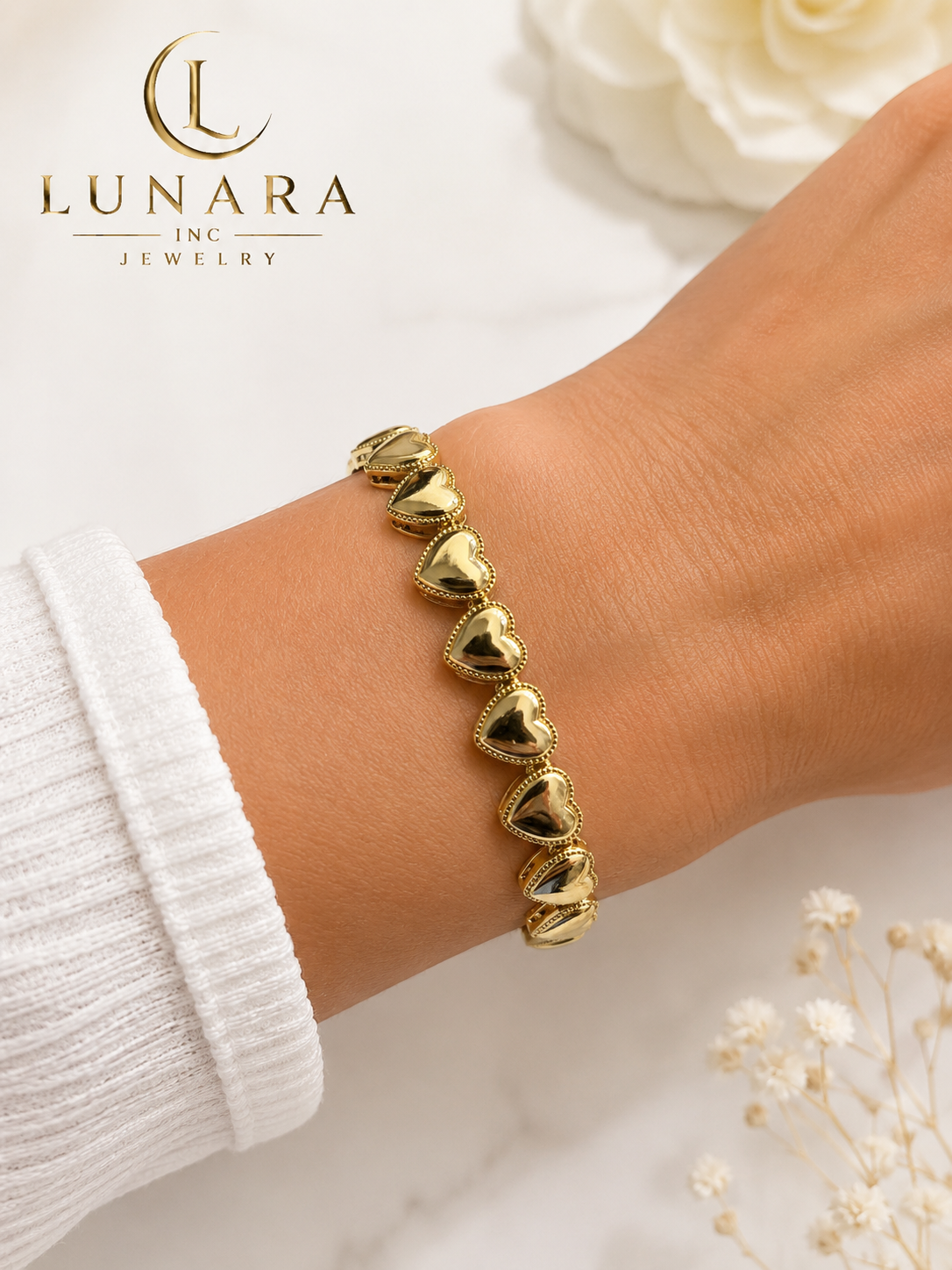 Gold Heart Link Bracelet – Elegant Polished Heart Bracelet for Women