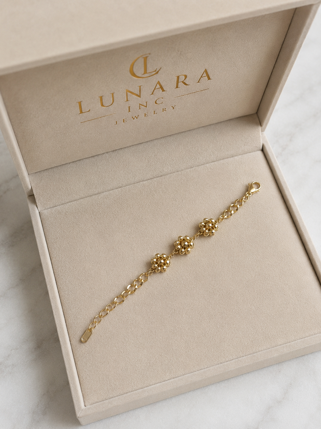 Golden Triple Blossom Link Bracelet