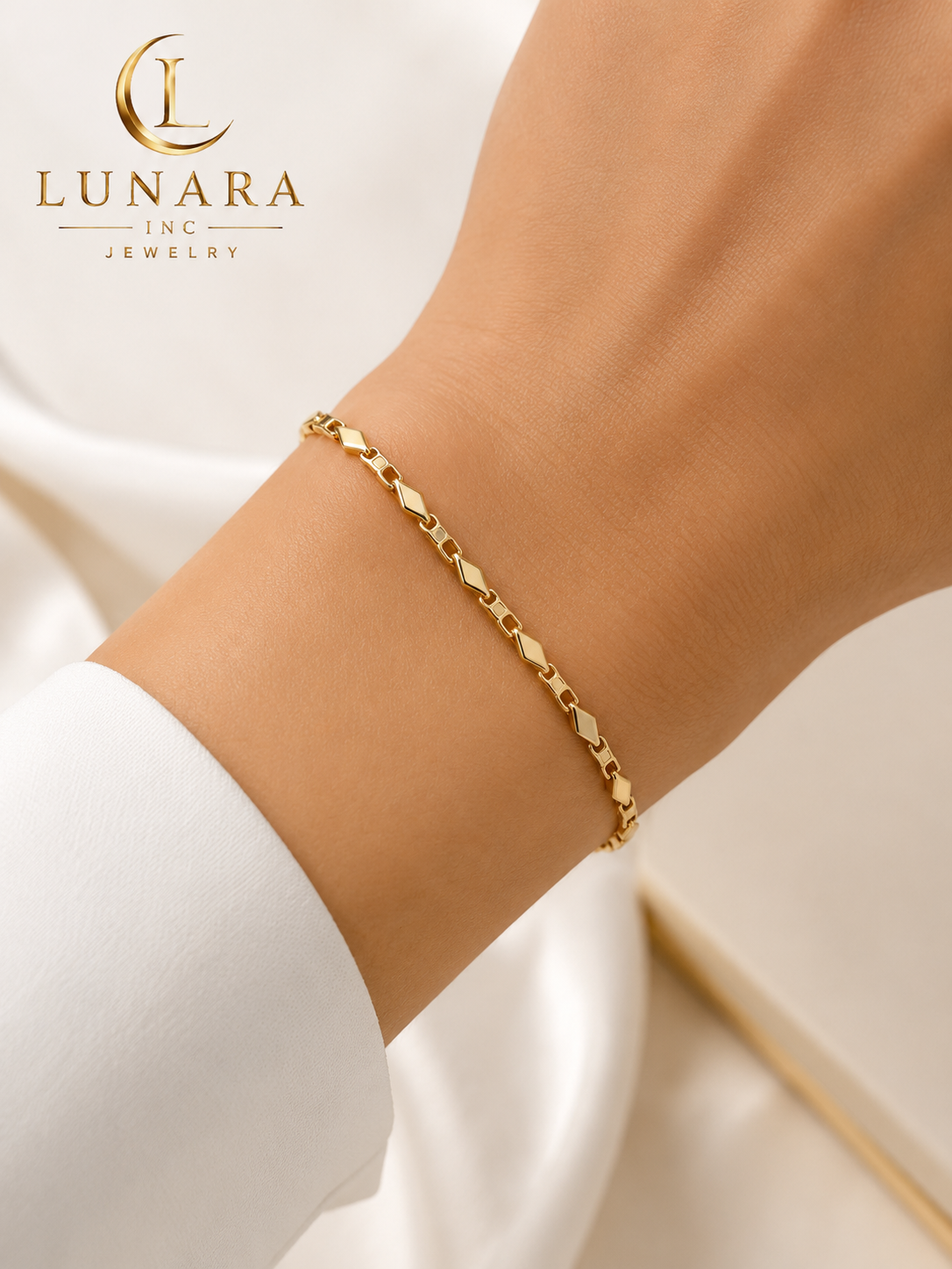 Diamond Link Gold Bracelet