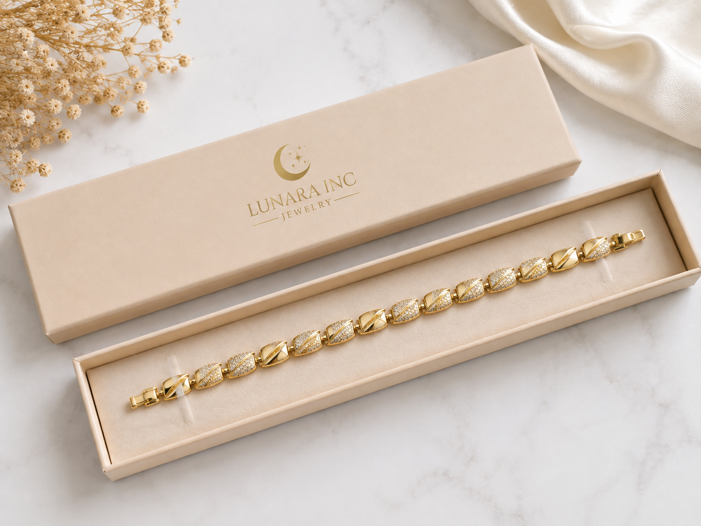 Gold Leaf Sparkle Link Bracelet