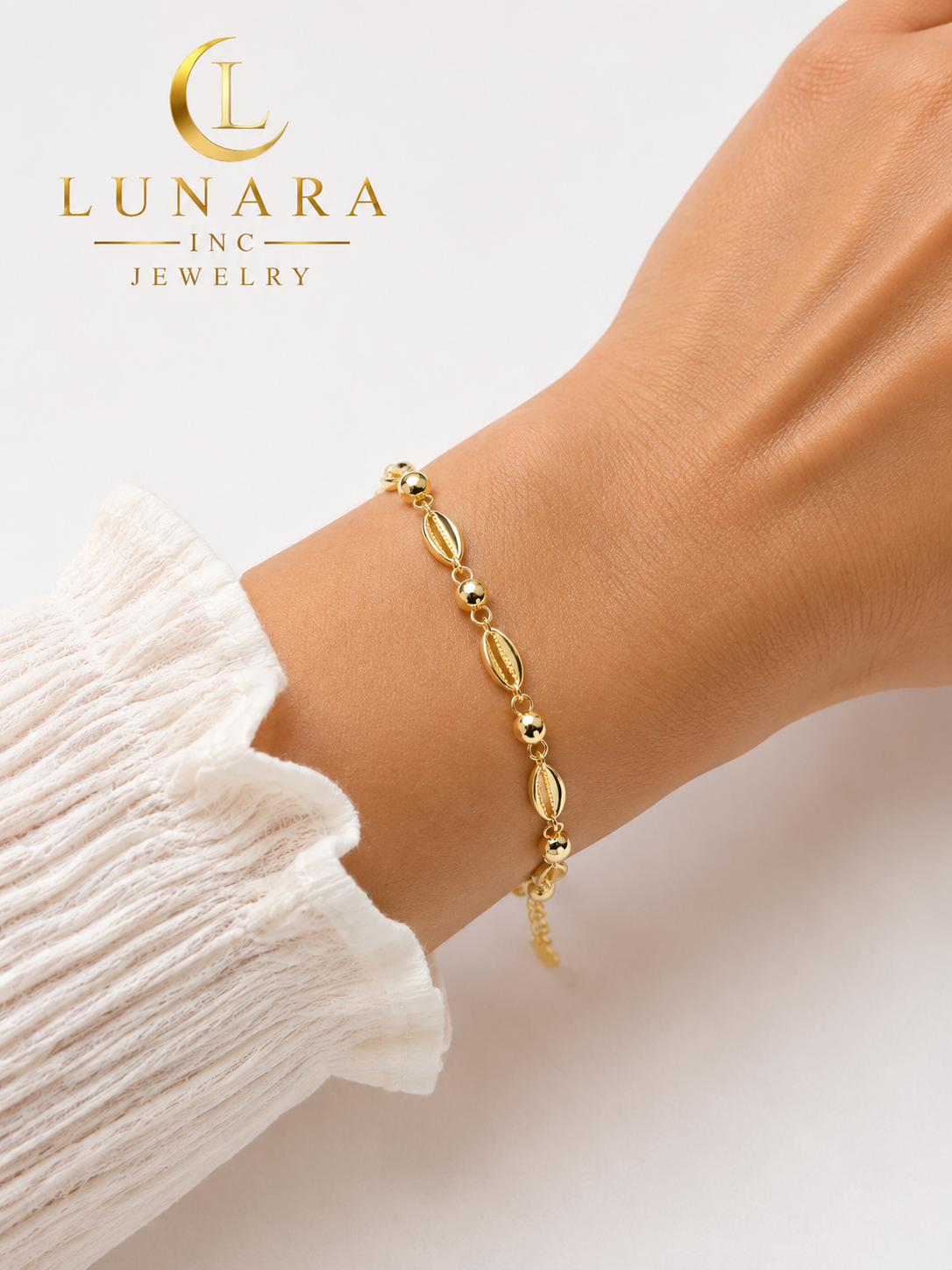 Golden Seashell Link Bracelet