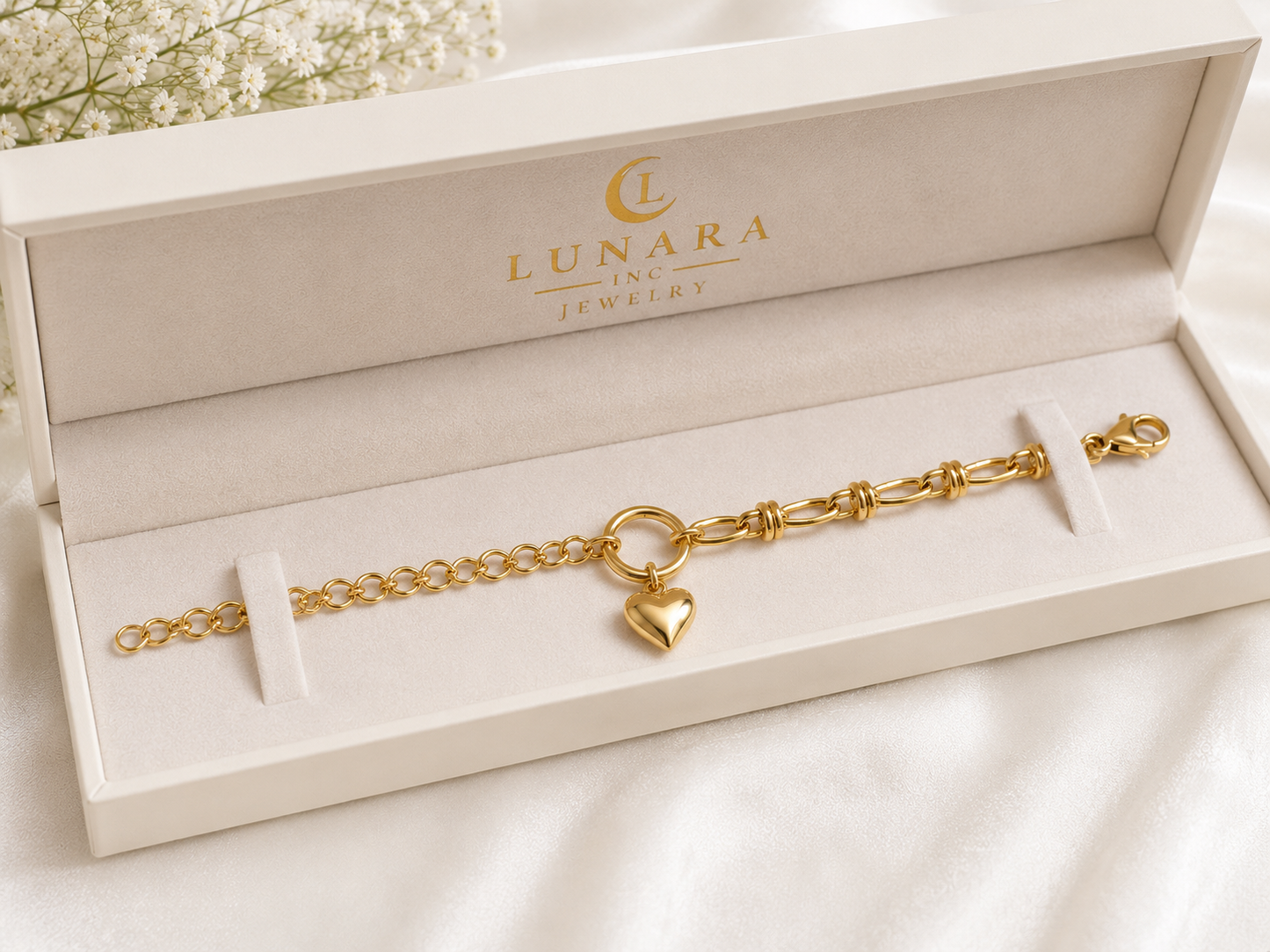 Golden Heart Charm Link Bracelet