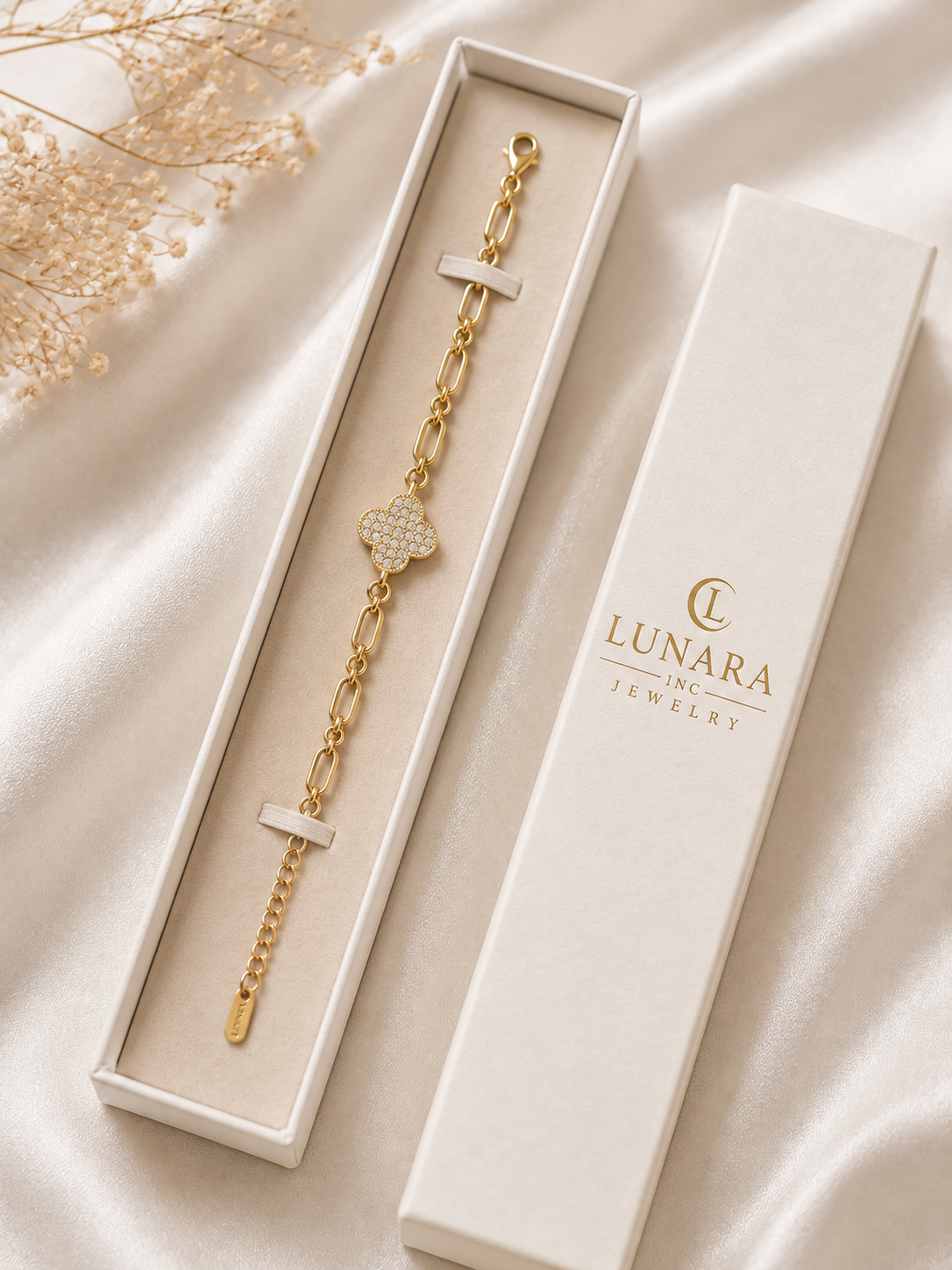 Luxe Clover Link Bracelet