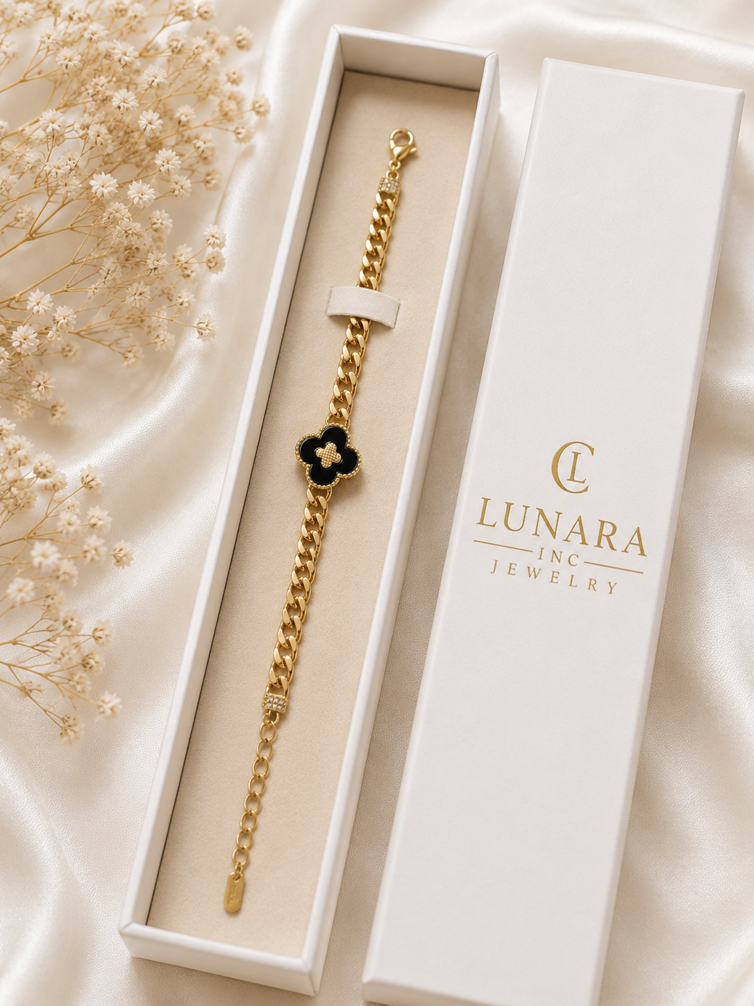 Midnight Clover Cuban Bracelet