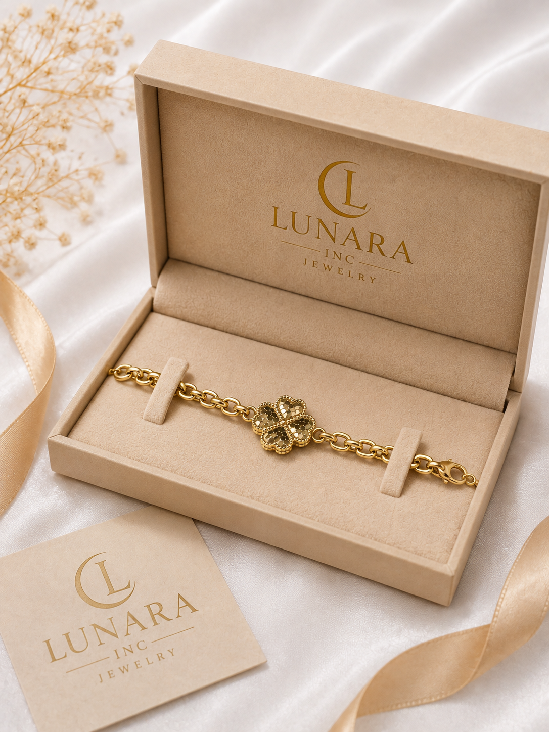 Lunara Lucky Clover Gold Bracelet