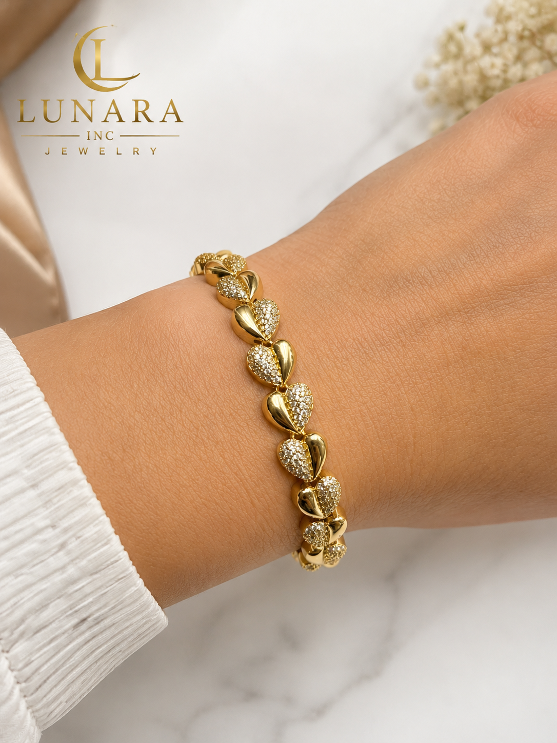 Golden Half Pavé Heart Link Bracelet