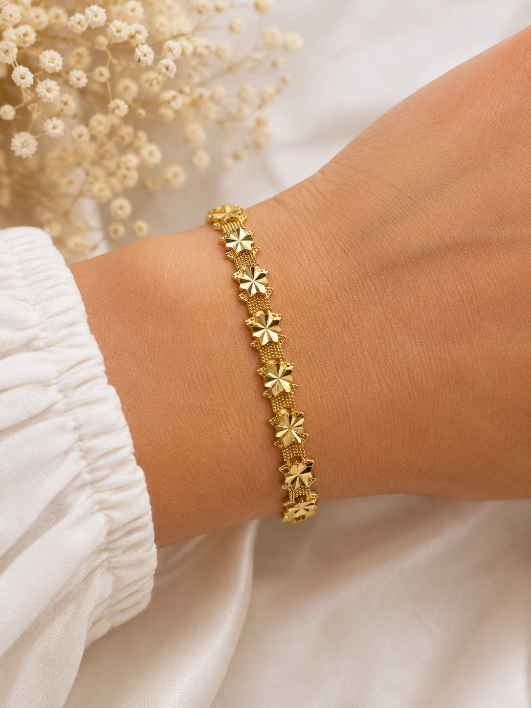 Golden Star Link Bracelet