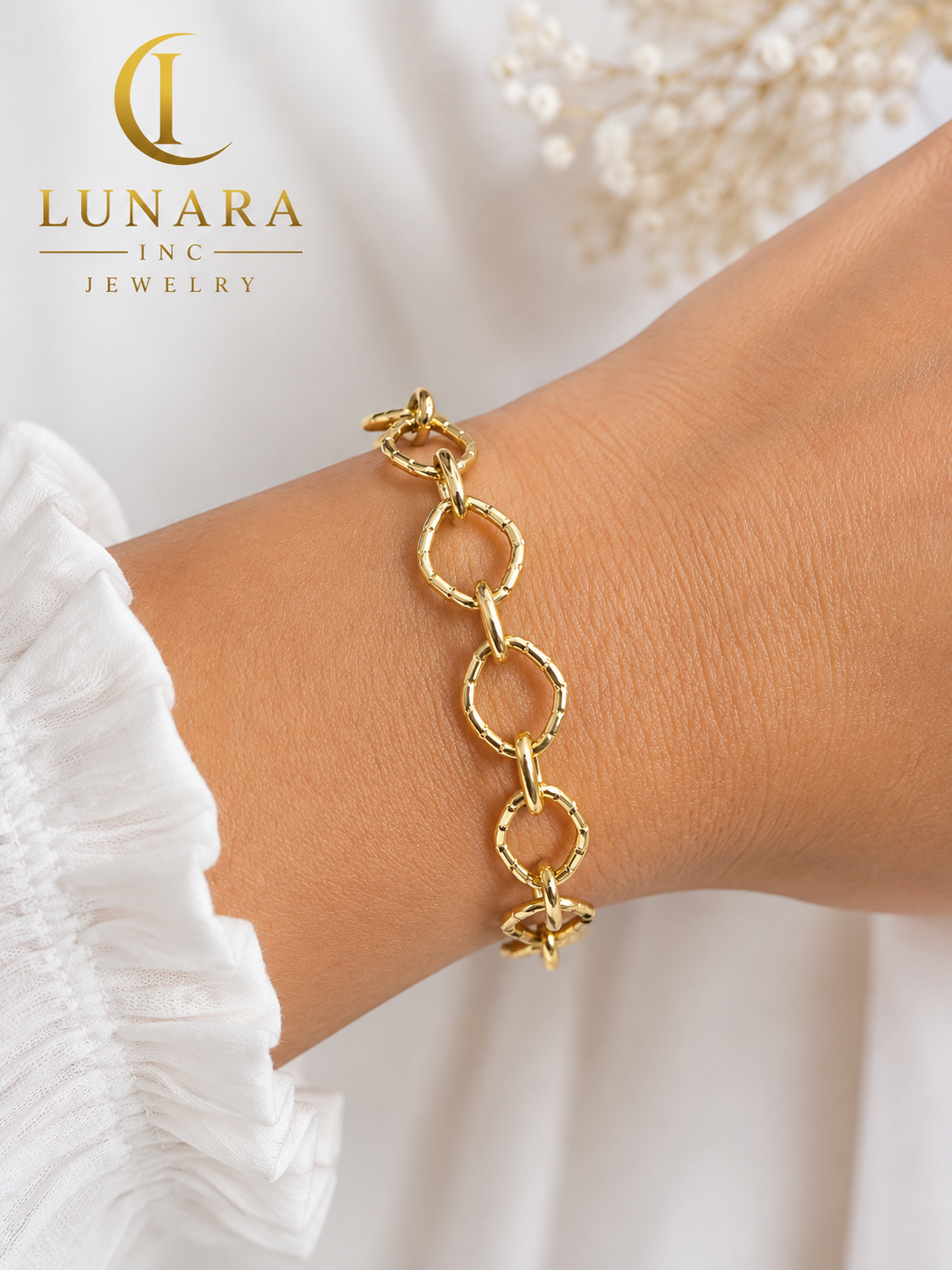 Textured Oval Link Gold Bracelet ✨