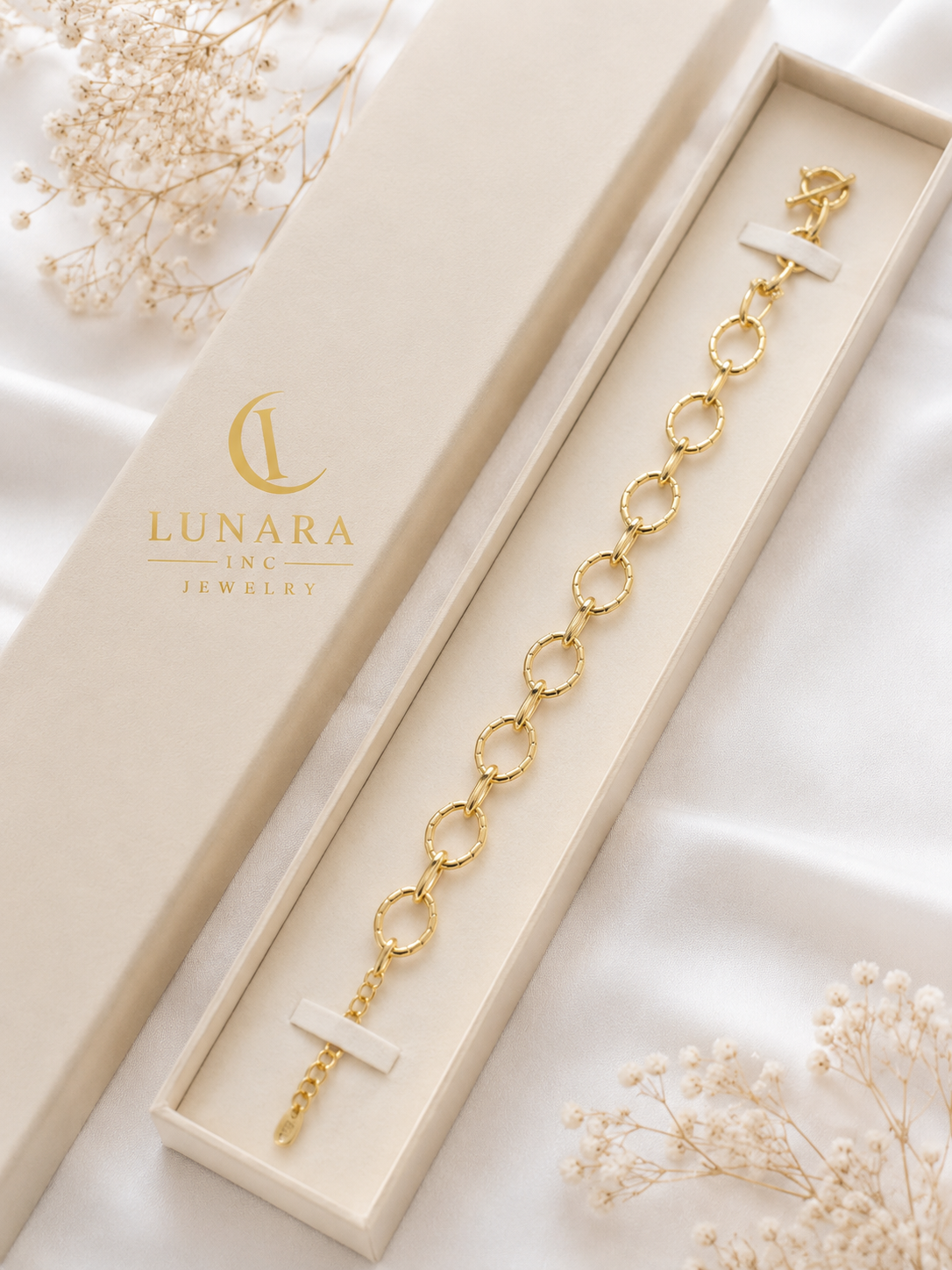 Textured Oval Link Gold Bracelet ✨