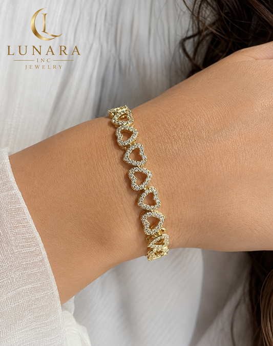 Lunara Sparkling Open Heart Bracelet