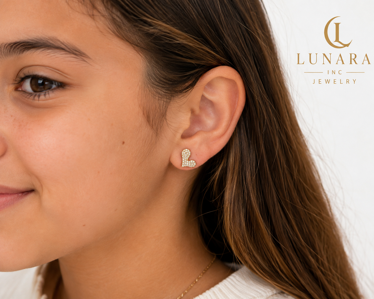 Sparkling Heart Stud Earrings 💖✨