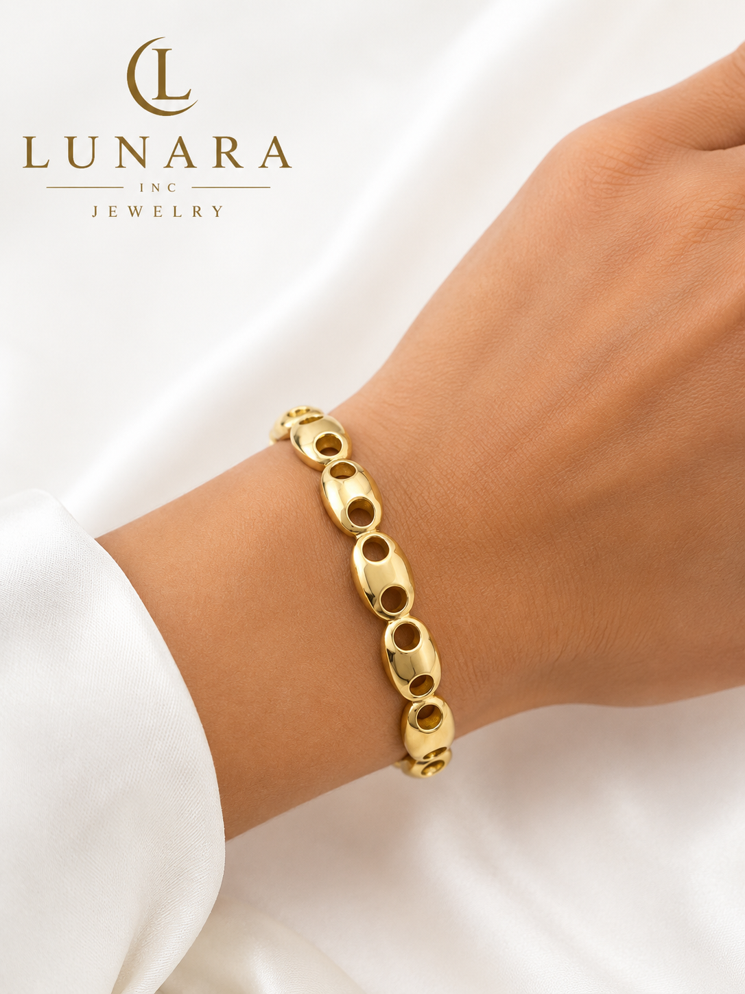 ✨ Open Oval Link Gold Bangle