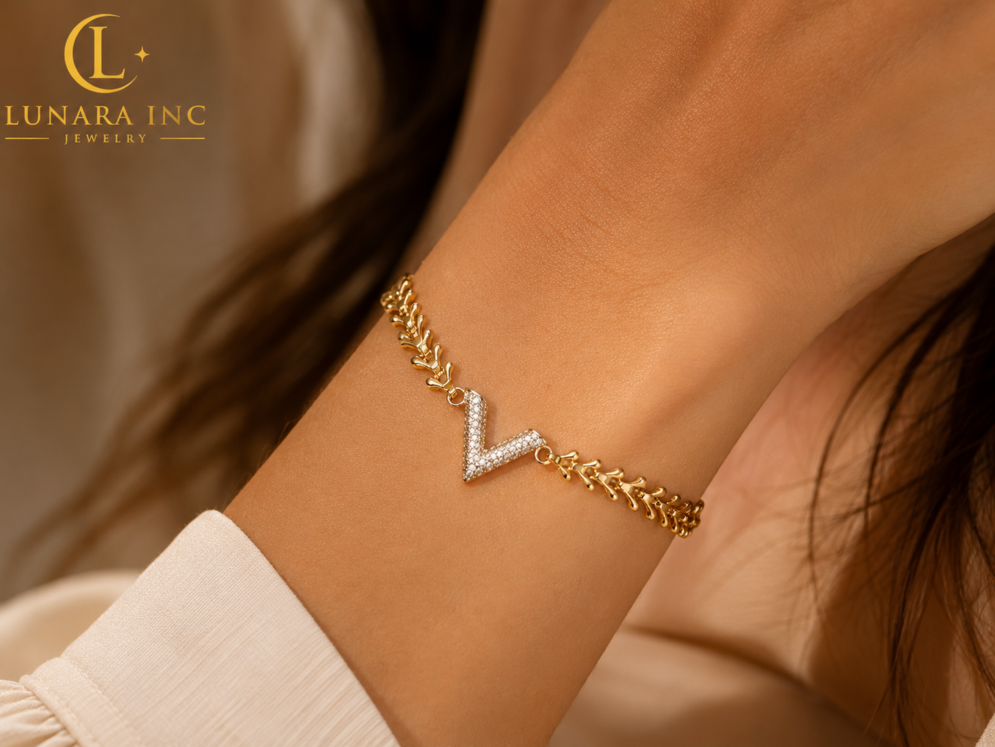 Lunara V Glow Bracelet